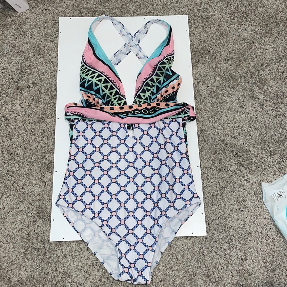 One piece Swimsuit Medium like New